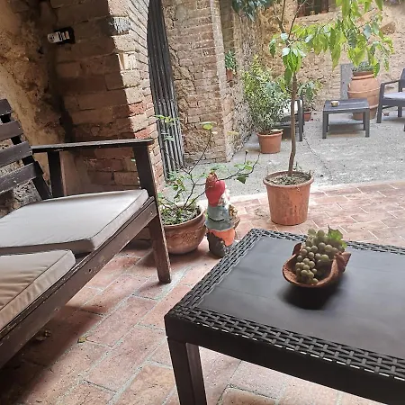Bed & Breakfast Antico Borgo Di Torri Sovicille