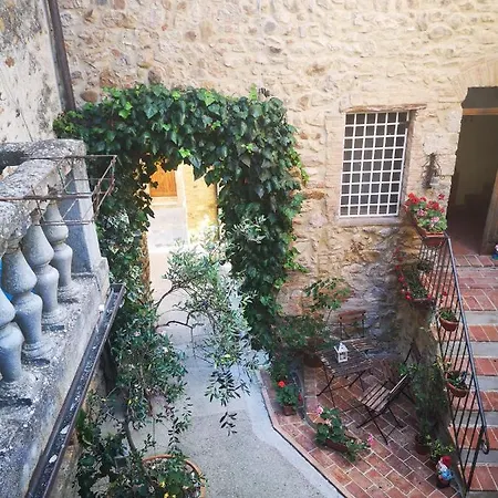 Bed & Breakfast Antico Borgo Di Torri 3*