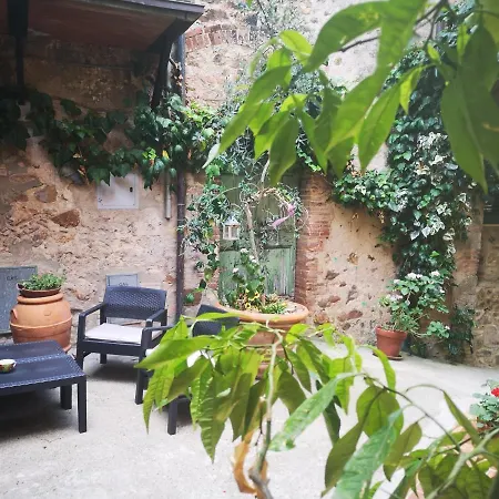 Antico Borgo Di Torri Bed & Breakfast 3*