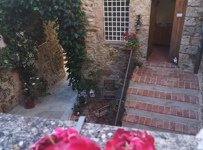 Antico Borgo Di Torri Panzió