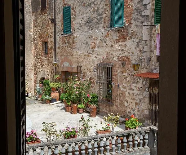 Antico Borgo Di Torri Panzió 3*